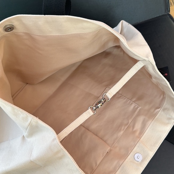 NEW GUESS Women's Canvas Of--White Large Tote Shopper Handbag Beach Travel - Picture 6 of 7
